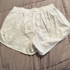 Lululemon Hotty Hot shorts